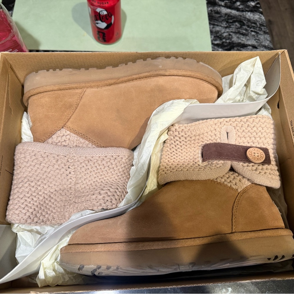 Ugg Shaina boot  Tan Boots size 7 I will upload more photos later today!